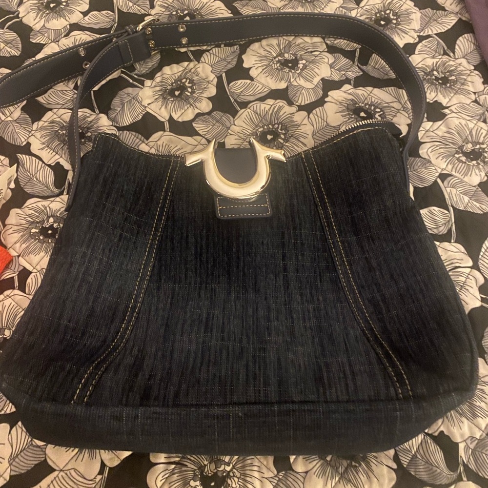 True Religion Black Shoulder Bag with Elegant Pleated Design